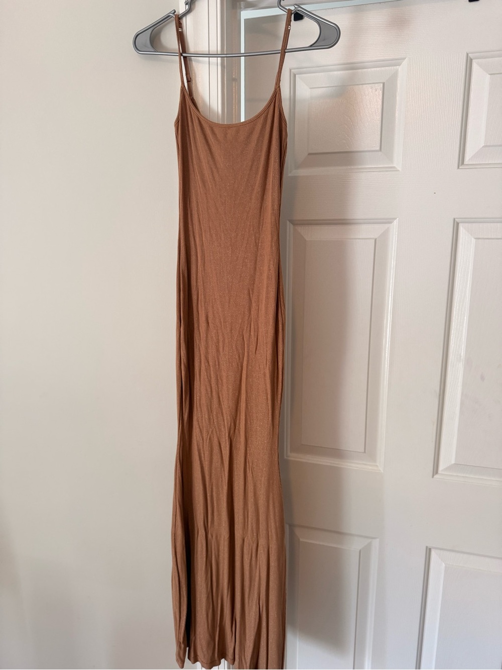 Skims Women's Sleeveless Maxi Slip Dress in Light Brown Shimmer